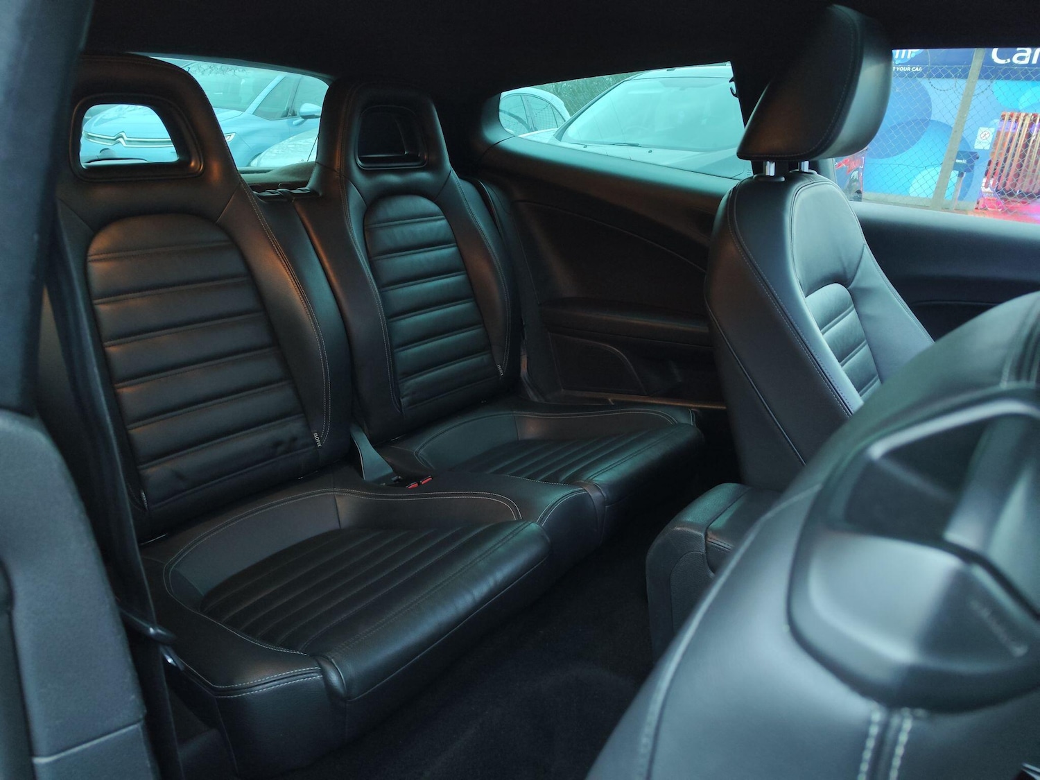 Used Volkswagen Scirocco for sale - 77315135: Photo 9