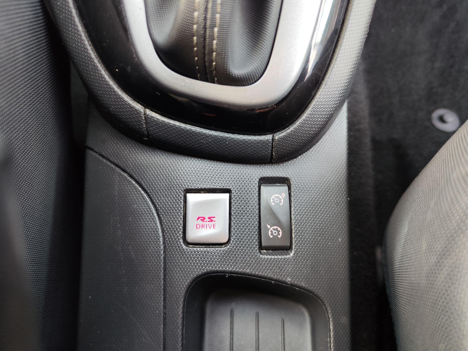 Used Renault Clio 2014 for sale - 76913256: Photo 16