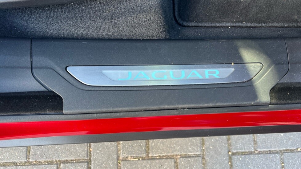 Used Jaguar F-Pace 2023 for sale - 77031288: Photo 37