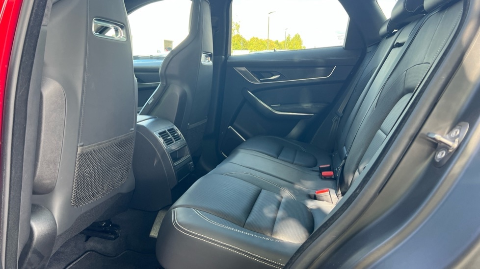 Used Jaguar F-Pace 2023 for sale - 77031288: Photo 4