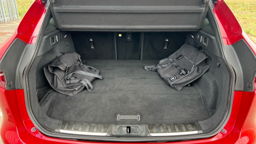 Used Jaguar F-Pace 2023 for sale - 76428305: Photo 10