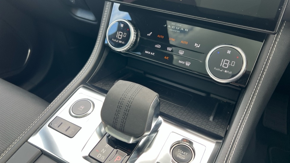 Used Jaguar F-Pace 2023 for sale - 76428305: Photo 13