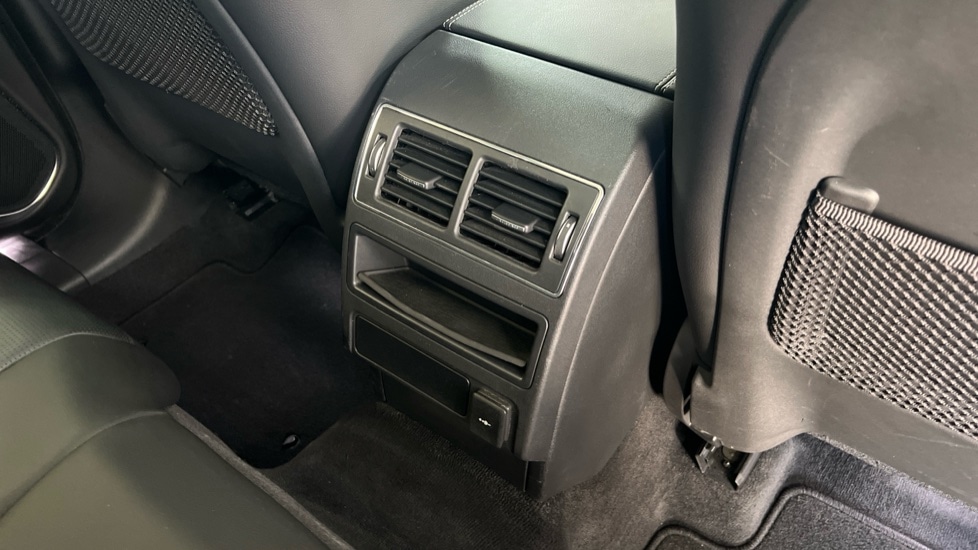 Used Jaguar F-Pace 2023 for sale - 76428305: Photo 18