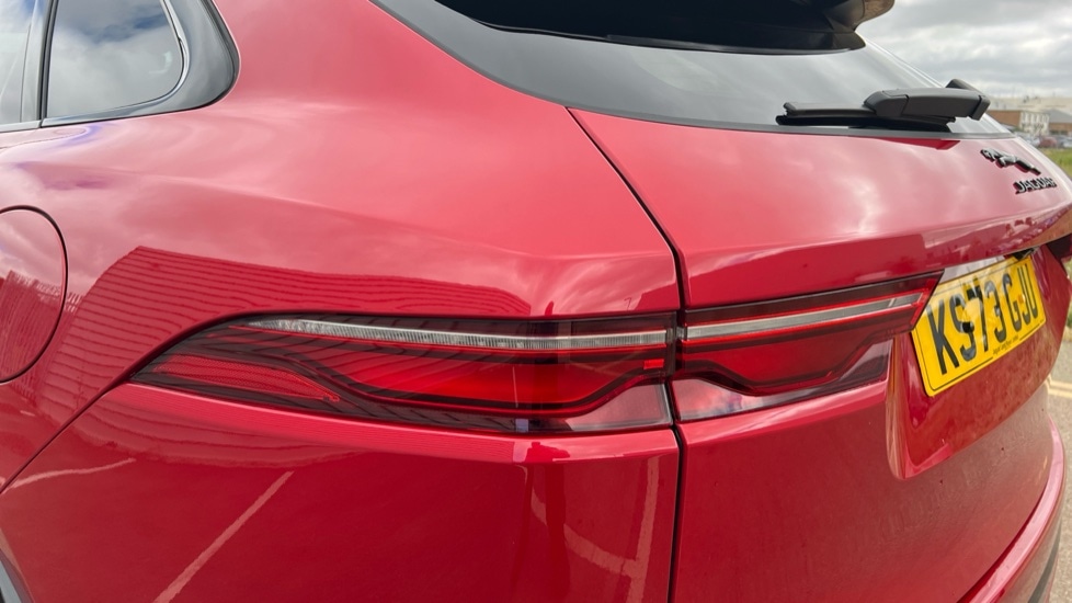 Used Jaguar F-Pace 2023 for sale - 76428305: Photo 19