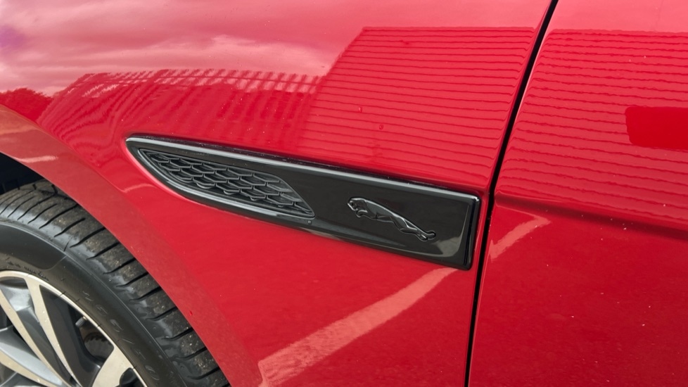 Used Jaguar F-Pace 2023 for sale - 76428305: Photo 22