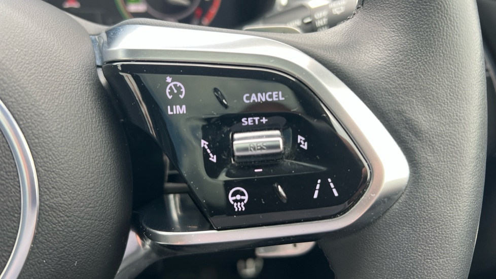 Used Jaguar F-Pace 2023 for sale - 76428305: Photo 42