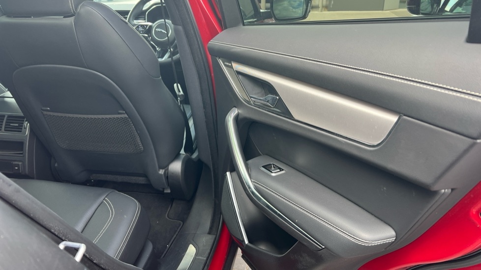 Used Jaguar F-Pace 2023 for sale - 76428305: Photo 47