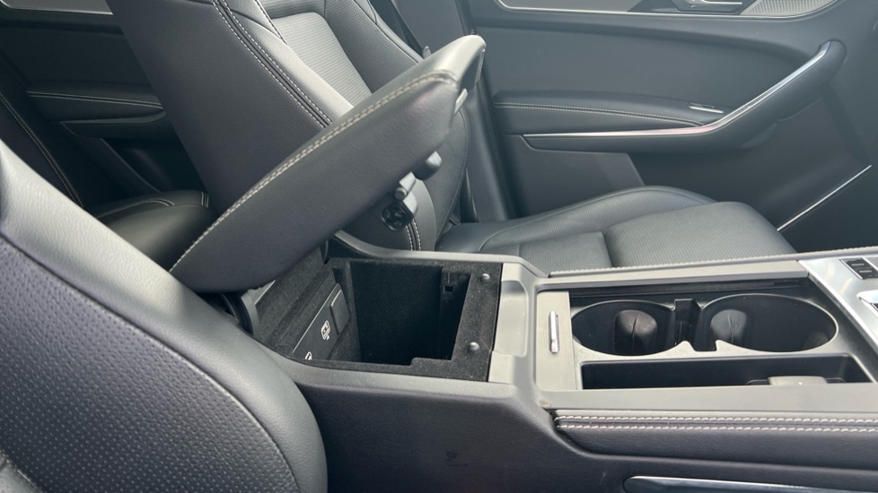 Used Jaguar F-Pace 2023 for sale - 76428305: Photo 50