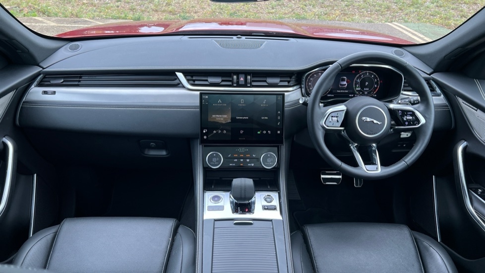 Used Jaguar F-Pace 2023 for sale - 76428305: Photo 9