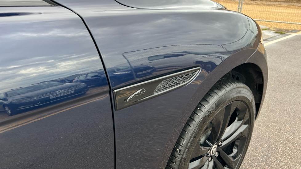 Used Jaguar F-Pace 2023 for sale - 76881844: Photo 21