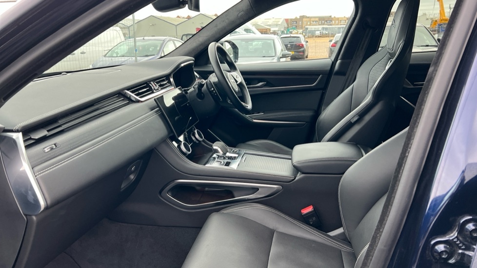 Used Jaguar F-Pace 2023 for sale - 76881844: Photo 3