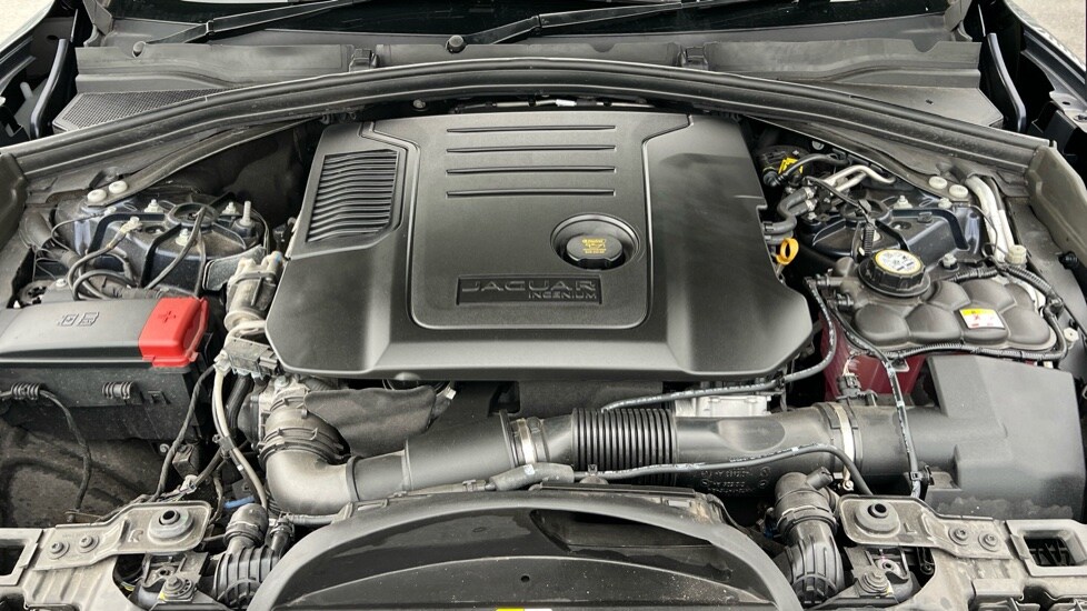 Used Jaguar F-Pace 2023 for sale - 76881844: Photo 34