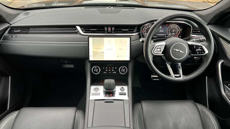 Used Jaguar F-Pace 2023 for sale - 76881844: Photo 9