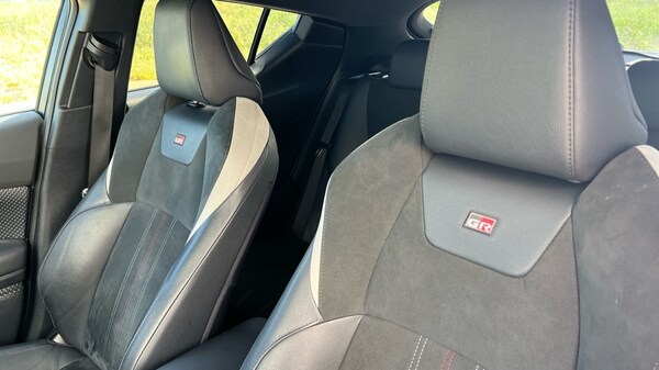 Used Toyota C-HR 2022 for sale - 75534089: Photo 43