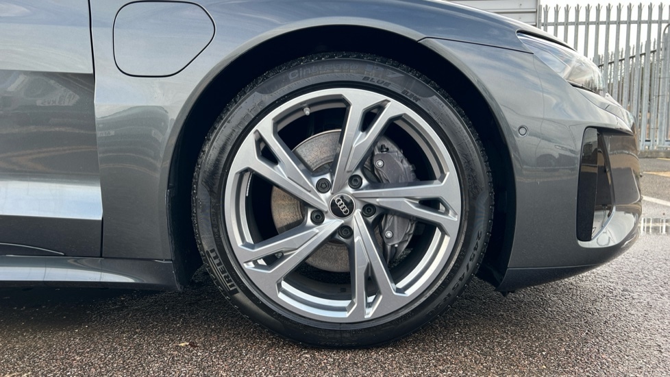 Used Audi e-tron GT 2023 for sale - 76861776: Photo 17