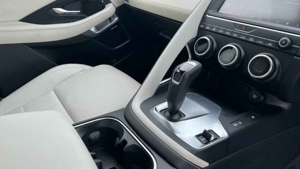 Used Jaguar E-Pace 2019 for sale - 76146070: Photo 13