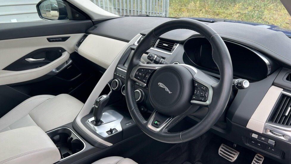 Used Jaguar E-Pace 2019 for sale - 76146070: Photo 32