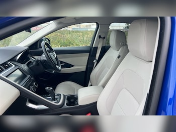 Used Jaguar E-Pace 2019 for sale - 76146070: Photo 3