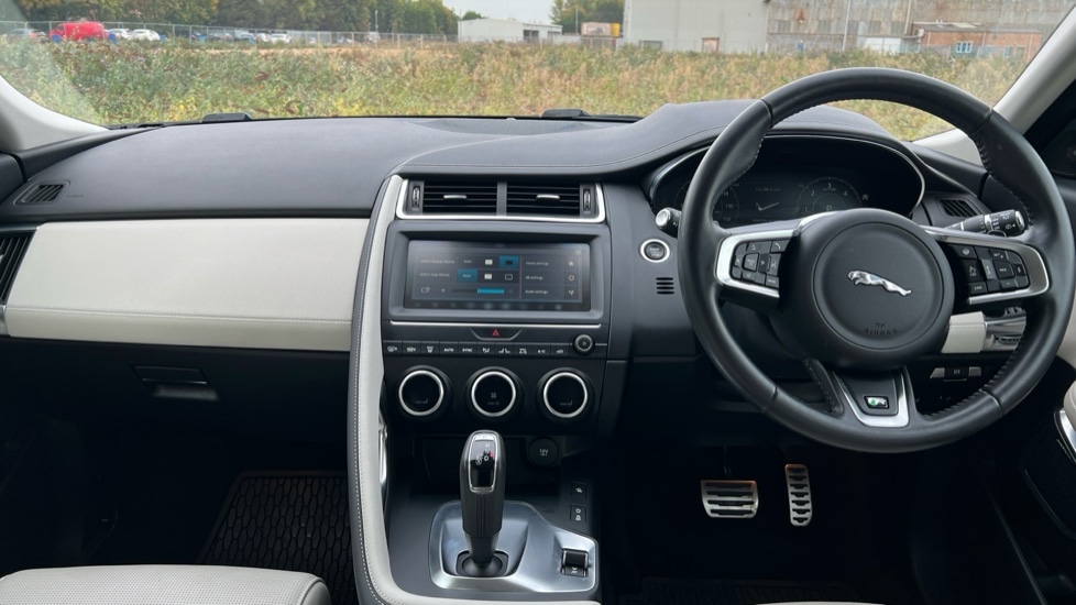 Used Jaguar E-Pace 2019 for sale - 76146070: Photo 9