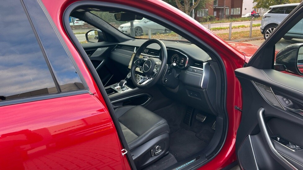 Used Jaguar F-Pace 2024 for sale - 76233939: Photo 42