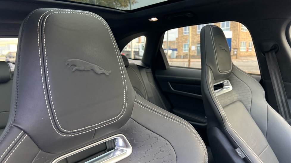 Used Jaguar F-Pace 2024 for sale - 76233939: Photo 48