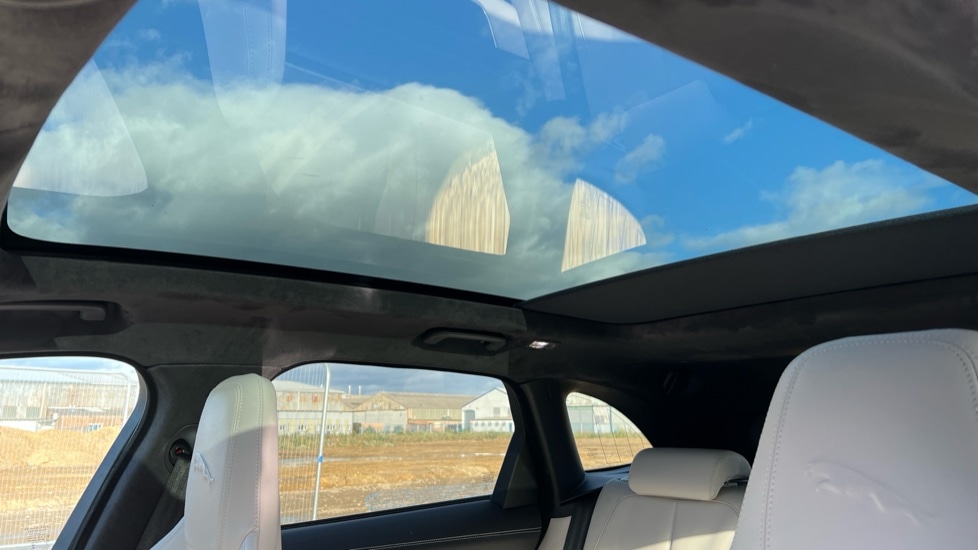 Used Jaguar F-Pace 2024 for sale - 76350733: Photo 35