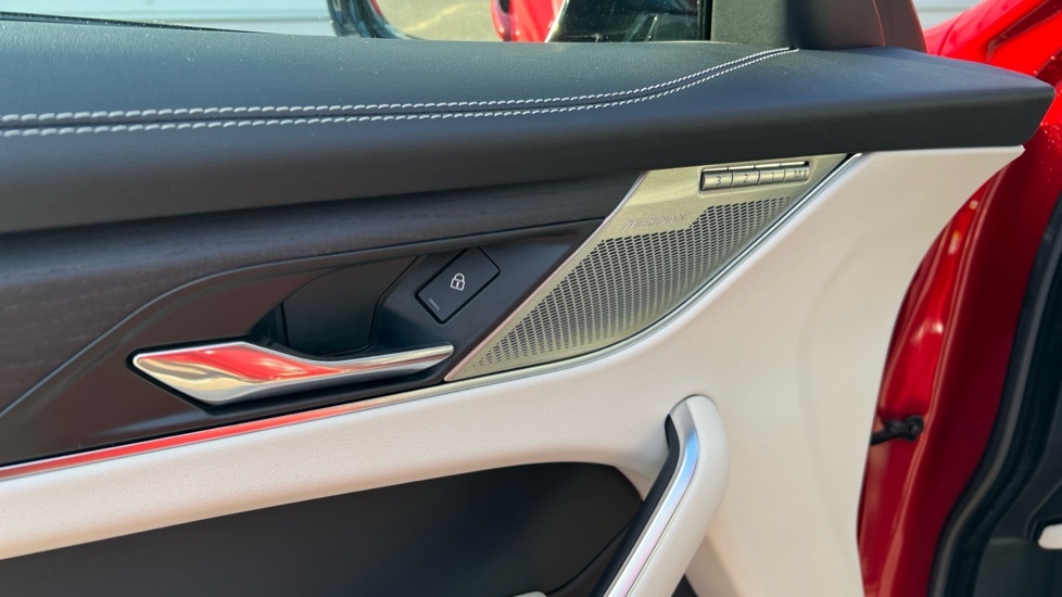 Used Jaguar F-Pace 2024 for sale - 76350733: Photo 38