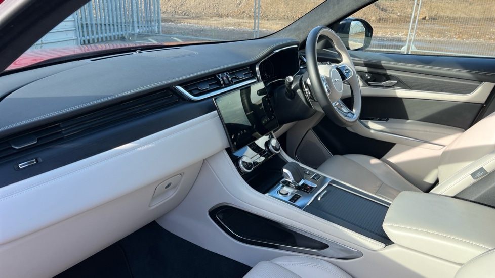 Used Jaguar F-Pace 2024 for sale - 76350733: Photo 39