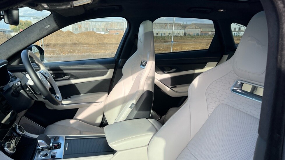 Used Jaguar F-Pace 2024 for sale - 76350733: Photo 40