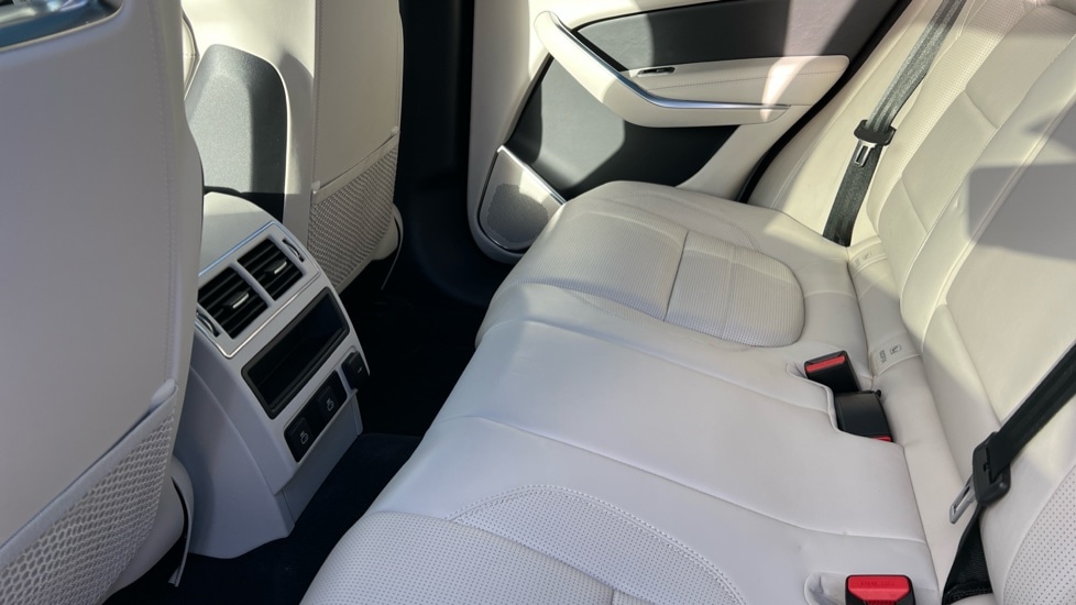 Used Jaguar F-Pace 2024 for sale - 76350733: Photo 45