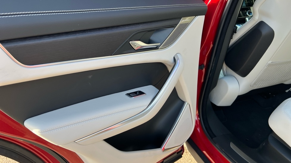 Used Jaguar F-Pace 2024 for sale - 76350733: Photo 46