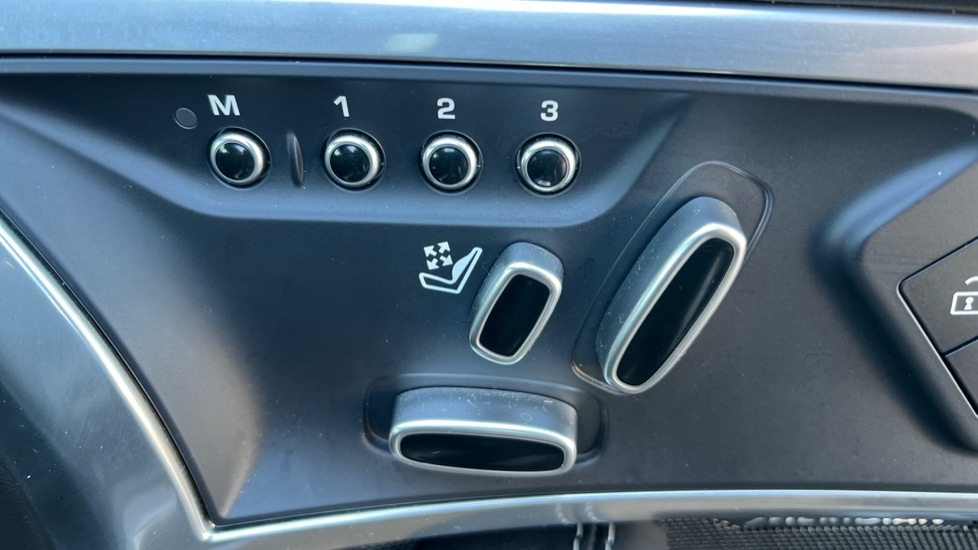 Used Jaguar F-Type 2022 for sale - 77063328: Photo 36