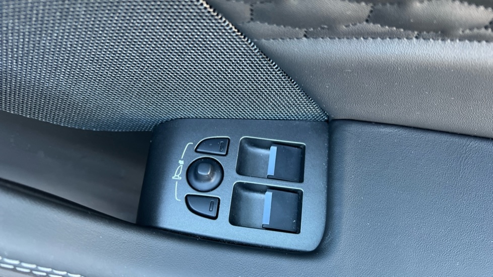 Used Jaguar F-Type 2022 for sale - 77063328: Photo 38