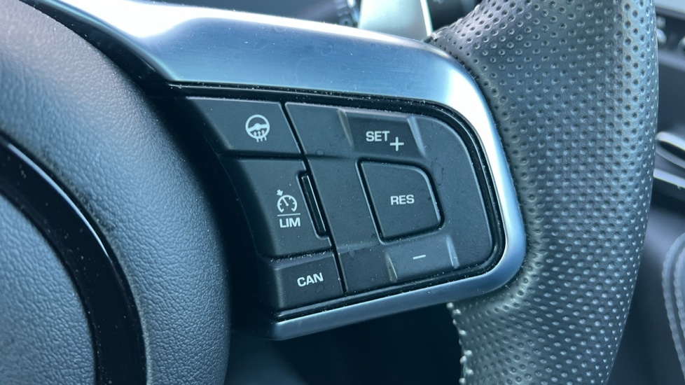 Used Jaguar F-Type 2022 for sale - 77063328: Photo 40