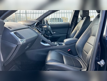 Used Jaguar E-Pace 2021 for sale - 76977780: Photo