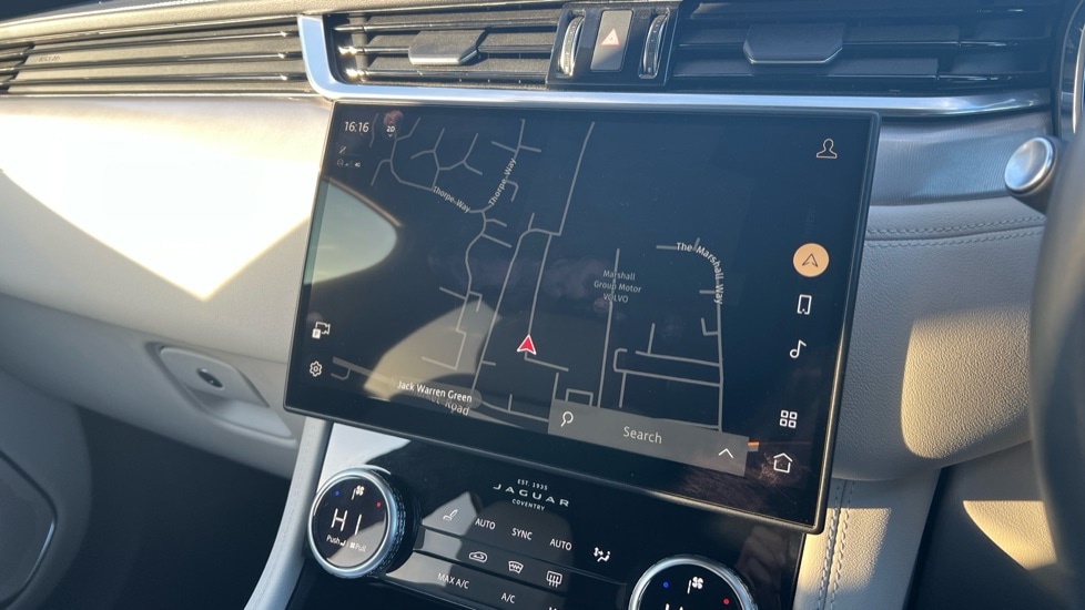 Used Jaguar F-Pace 2023 for sale - 76696557: Photo 11