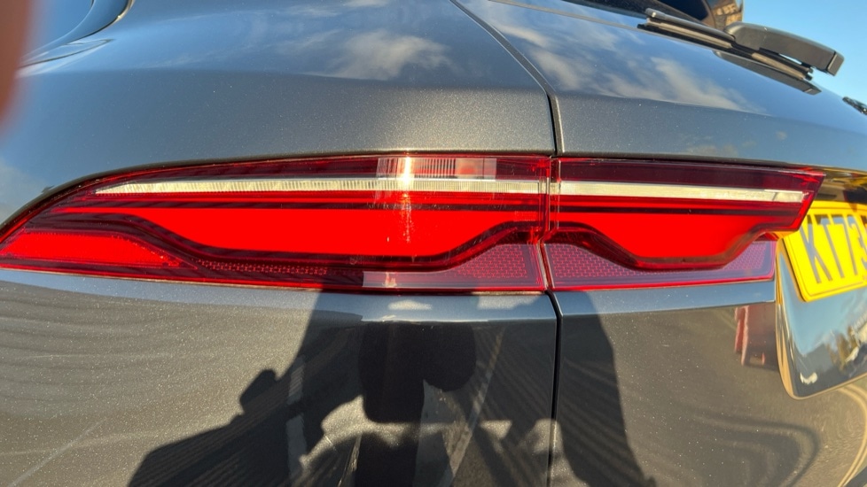 Used Jaguar F-Pace 2023 for sale - 76696557: Photo 19