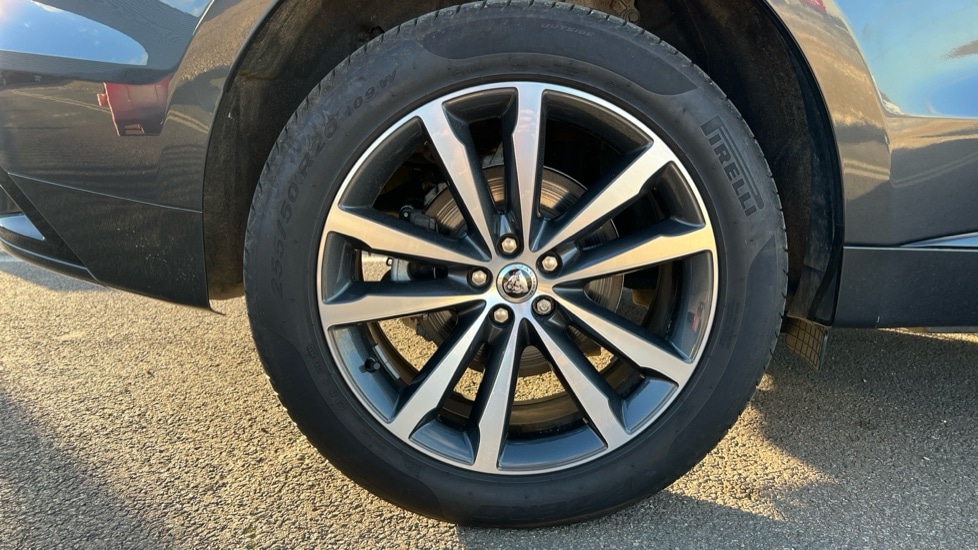 Used Jaguar F-Pace 2023 for sale - 76696557: Photo 26