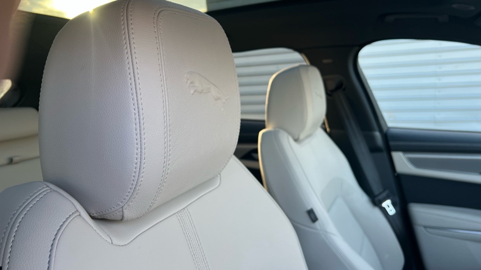 Used Jaguar F-Pace 2023 for sale - 76696557: Photo 47