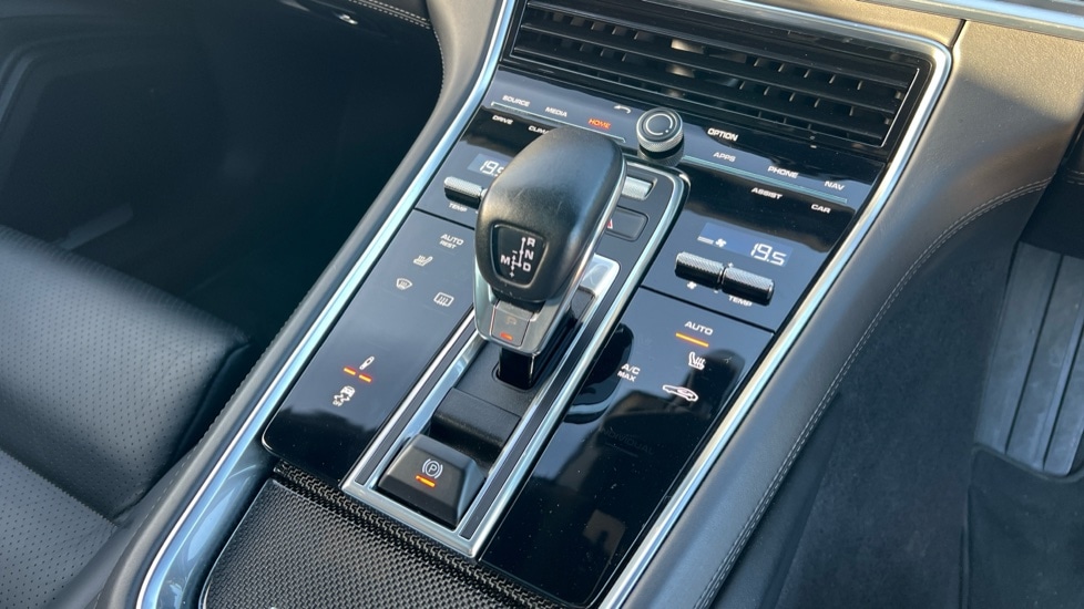 Used Porsche Panamera 2016 for sale - 76901411: Photo 28