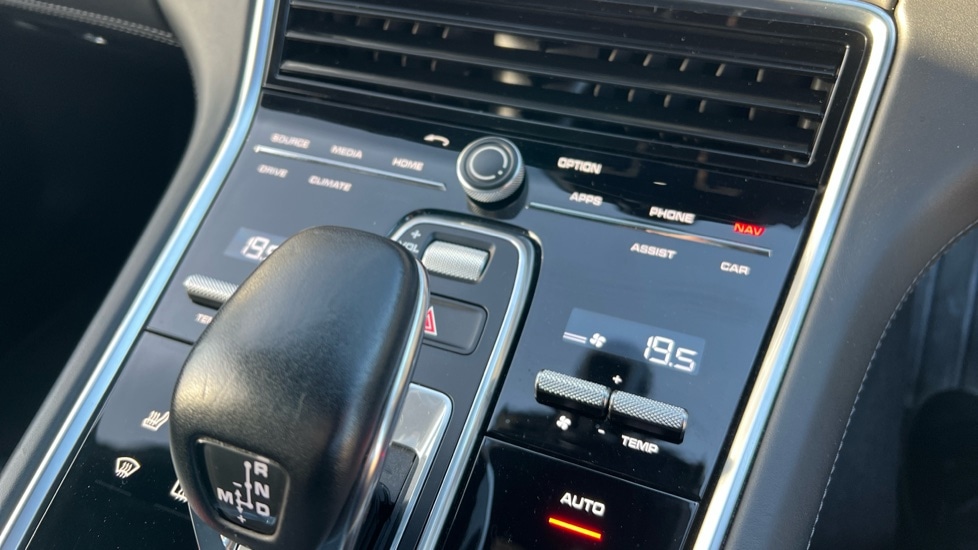 Used Porsche Panamera 2016 for sale - 76901411: Photo 33