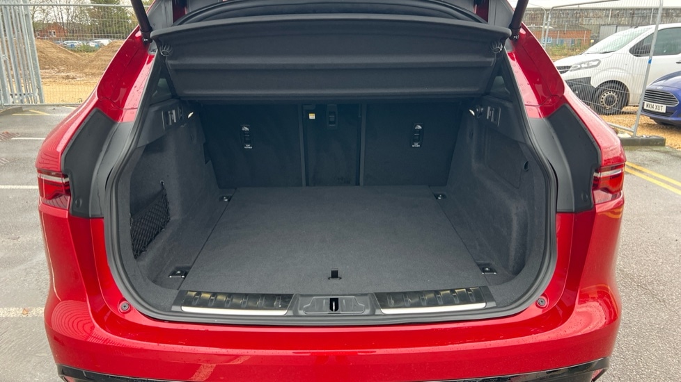 Used Jaguar F-Pace 2024 for sale - 76872625: Photo 10