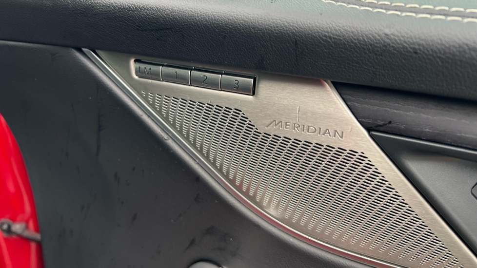 Used Jaguar F-Pace 2024 for sale - 76872625: Photo 35