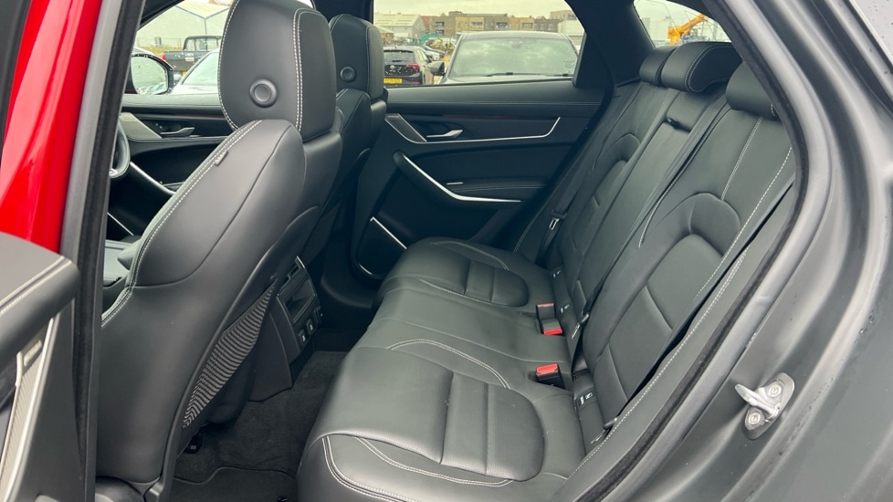 Used Jaguar F-Pace 2024 for sale - 76872625: Photo 4