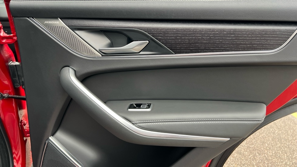 Used Jaguar F-Pace 2024 for sale - 76872625: Photo 42