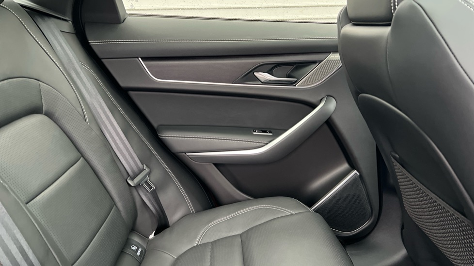 Used Jaguar F-Pace 2024 for sale - 76872625: Photo 43