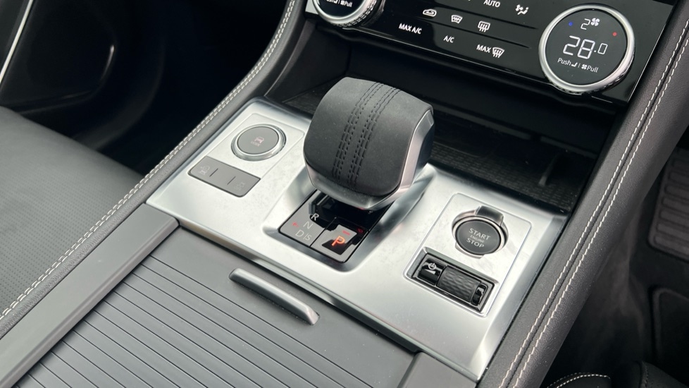 Used Jaguar F-Pace 2024 for sale - 76872625: Photo 47