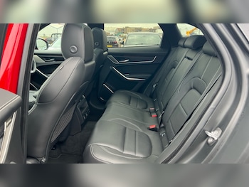 Used Jaguar F-Pace 2024 for sale - 76872625: Photo