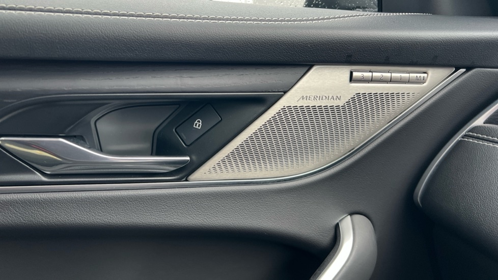 Used Jaguar F-Pace 2024 for sale - 76872625: Photo 55