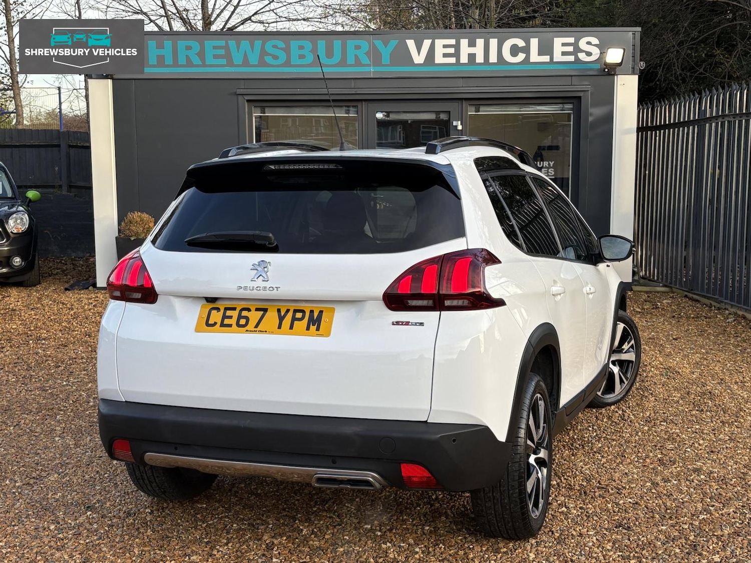 Used Peugeot 2008 2017 for sale - 76652952: Photo 10